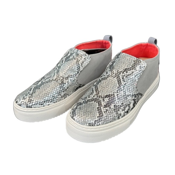 Hey Dude Shoes Hey Dude Peyton Shoes Poshmark